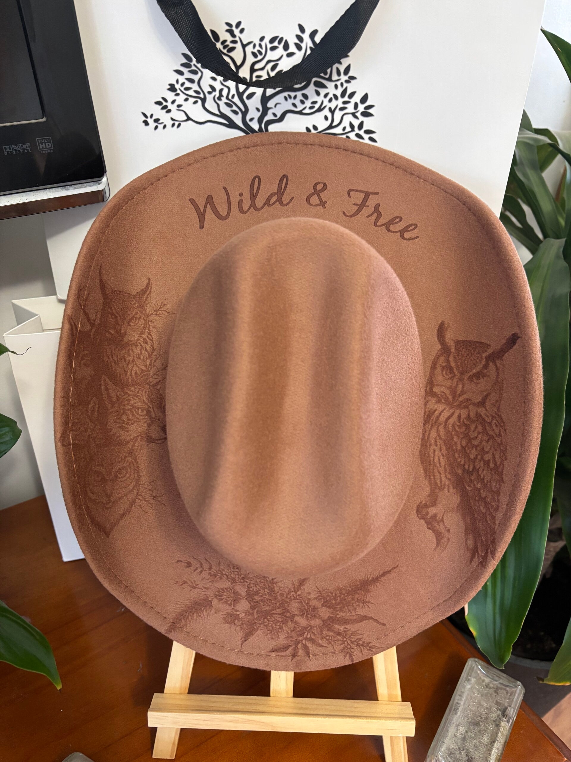 Stunning Wildlife Rhombus Adorned Western Hat