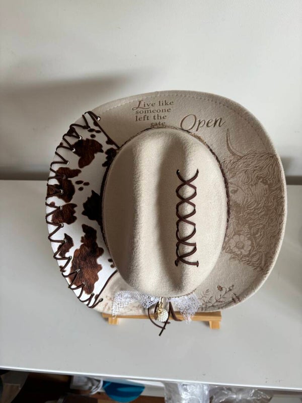 Live like someone left the gate open cowgirl hat