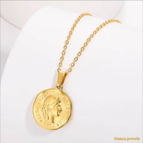 𝑪𝒐𝒍𝒍𝒂𝒓 𝑴𝒐𝒏𝒆𝒅𝒂