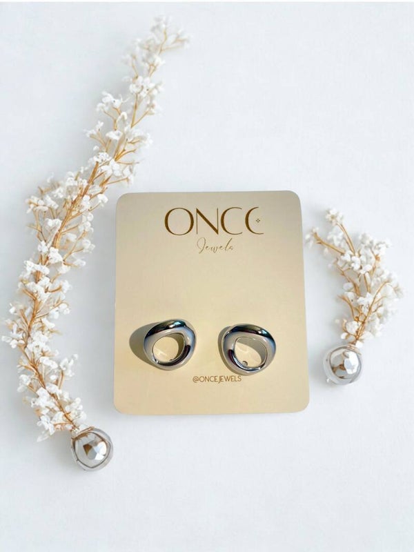 𝑷𝒆𝒏𝒅𝒊𝒆𝒏𝒕𝒆𝒔 𝒂𝒃𝒔𝒕𝒓𝒂𝒄𝒕𝒐𝒔 𝒔𝒊𝒍𝒗𝒆𝒓.