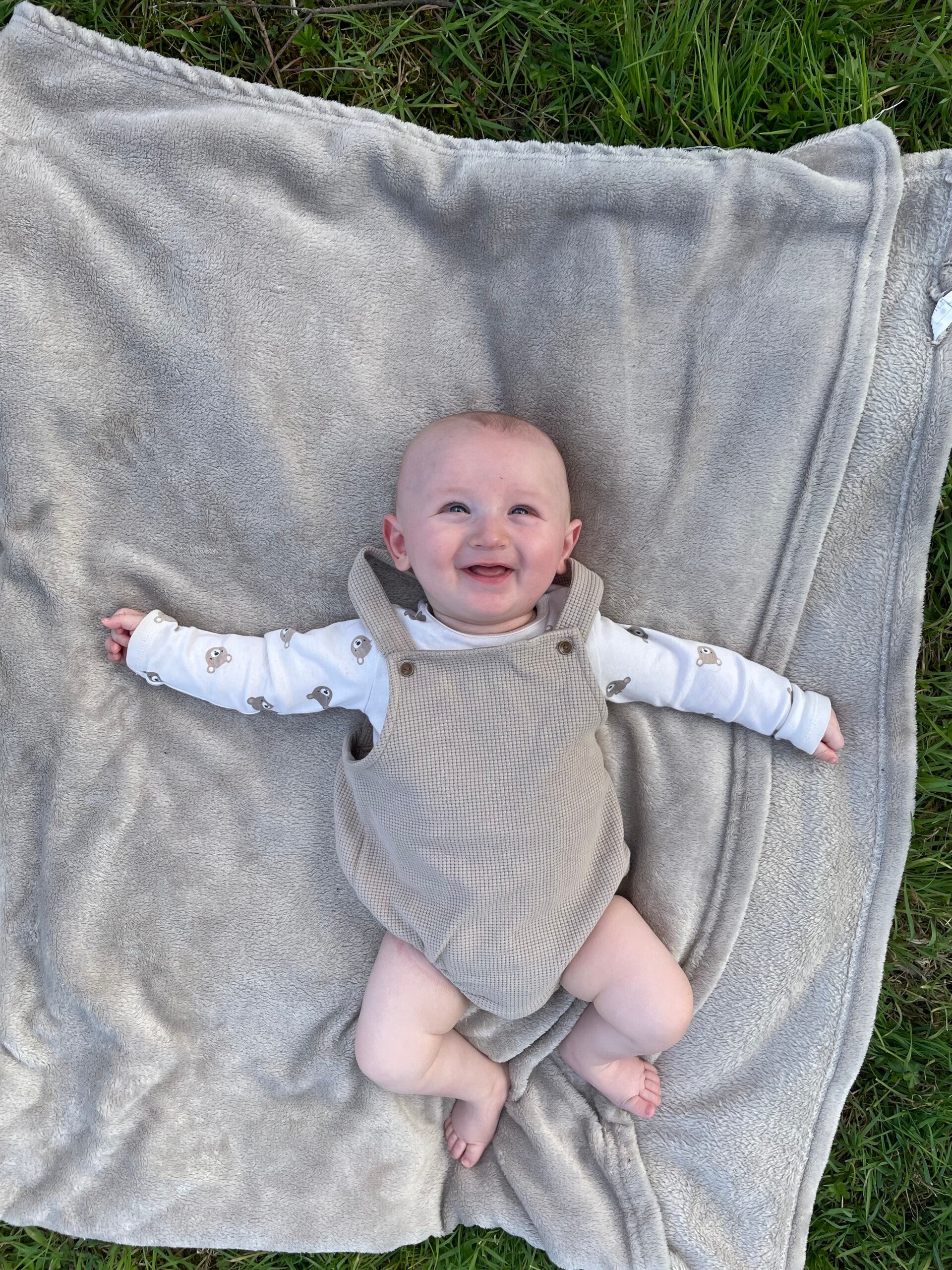 Salopette bébé beige en piqué gaufré