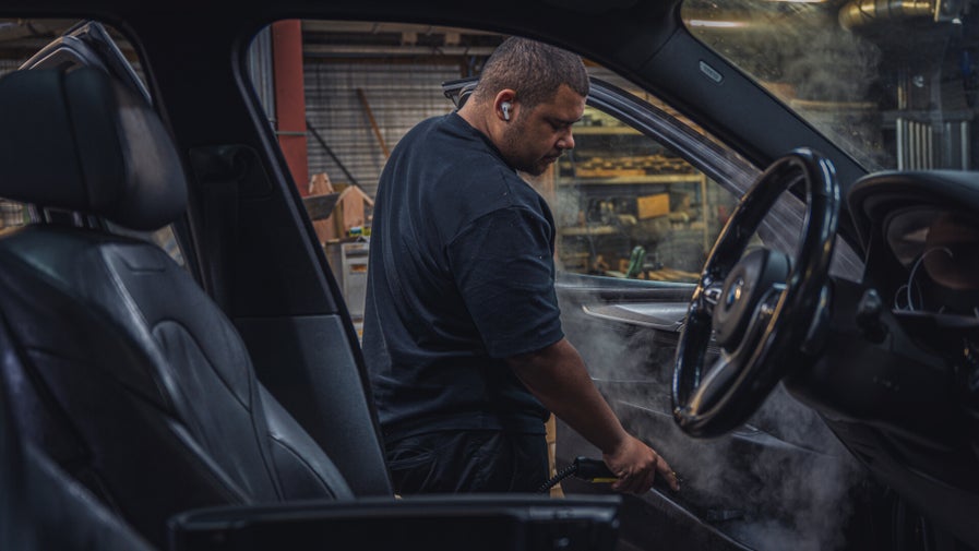Aiman Koning, A.K. Carworks in Maarssen