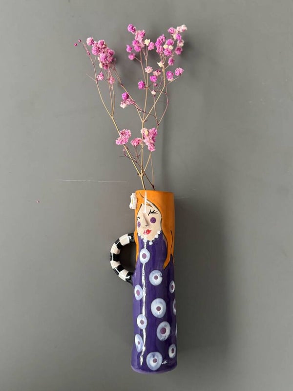 vaasje meisje rood haar
