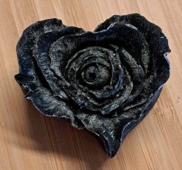 Love Rose - Black Musk.