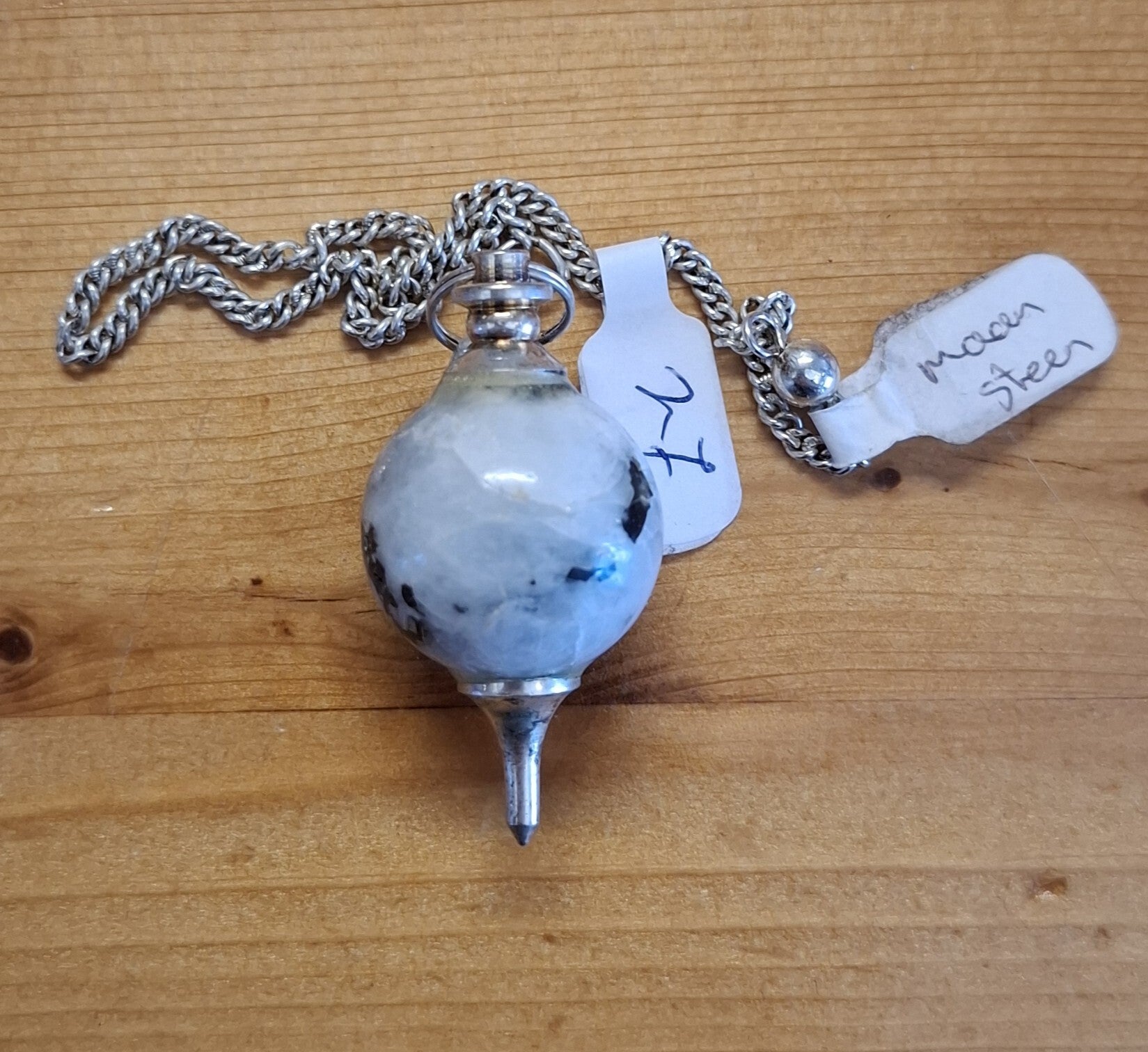 Pendel 27 - Maansteen.