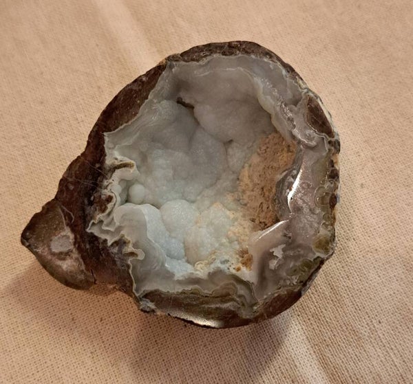 Dugway Agaat. (Geode)