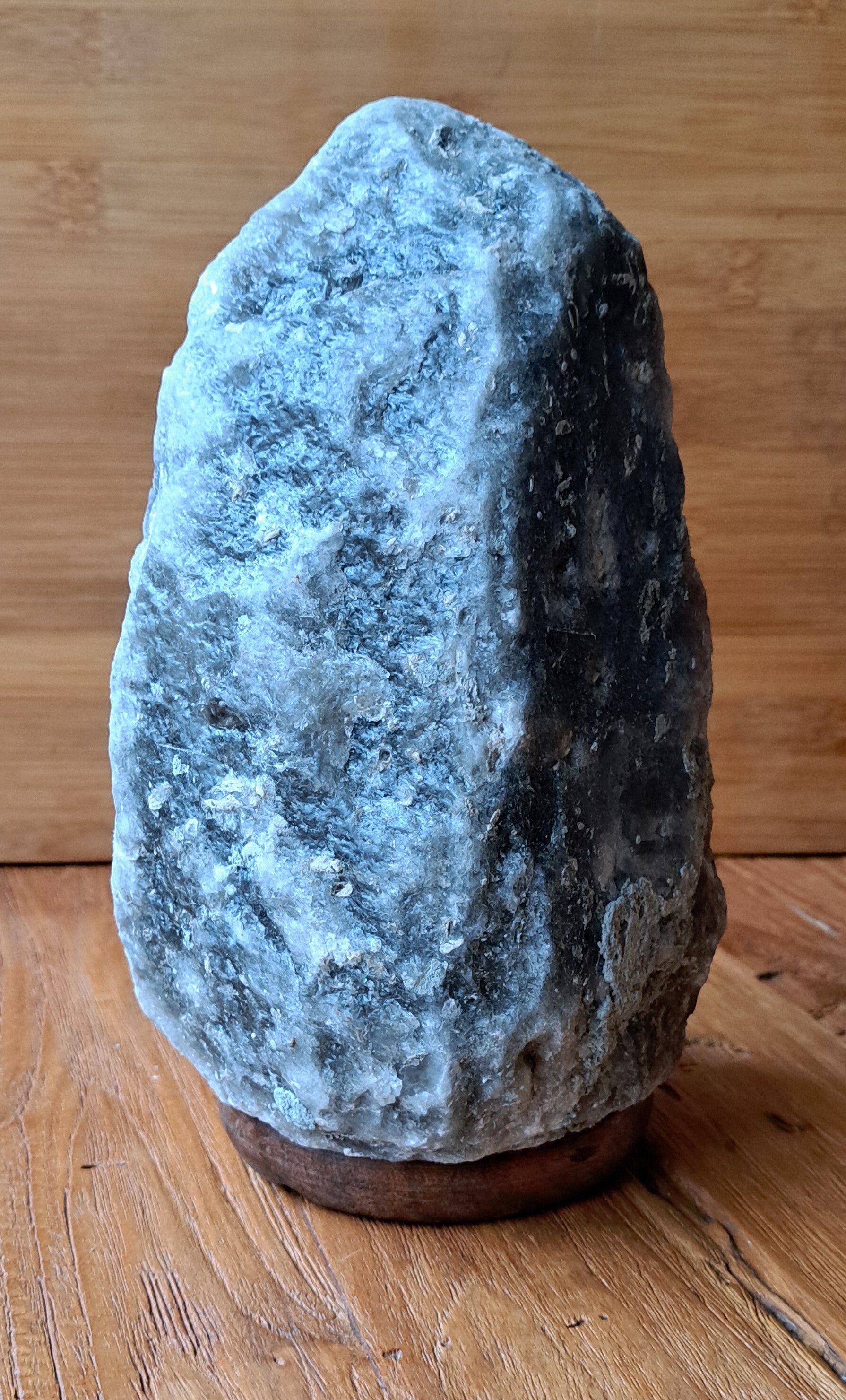 Zwarte Zoutlamp. (3464 gr) - (nr:2)