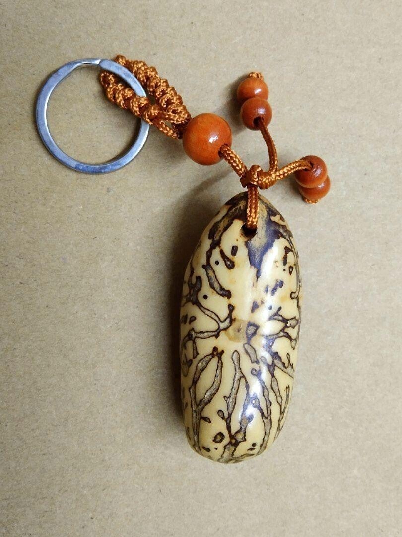 Sleutelhanger - Thousand Eye Bodhi Seed.