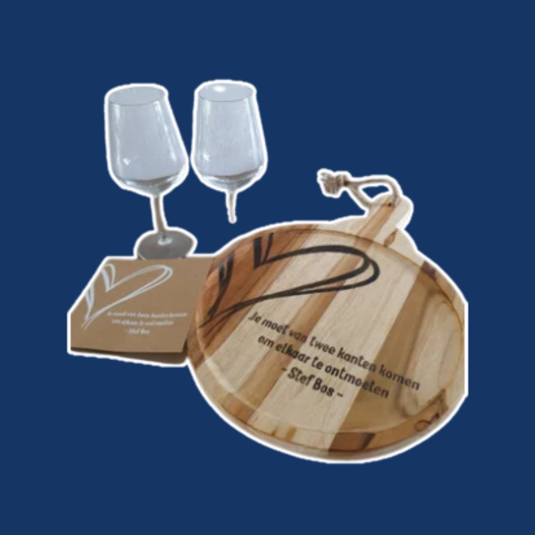 Set wijnglazen met borrelplank