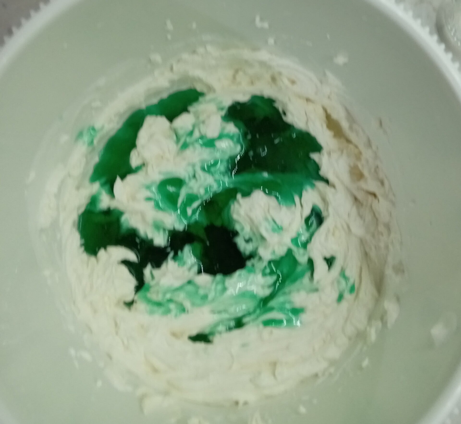 Agiungere la menta.