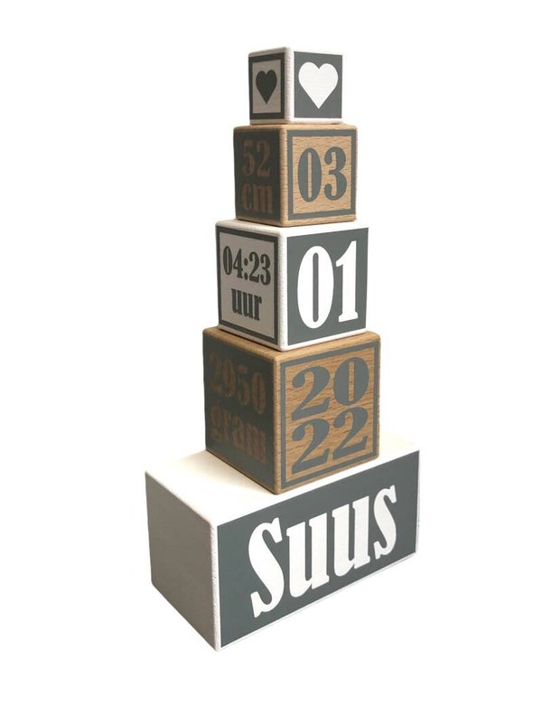 Houten geboortetoren Suus grijs