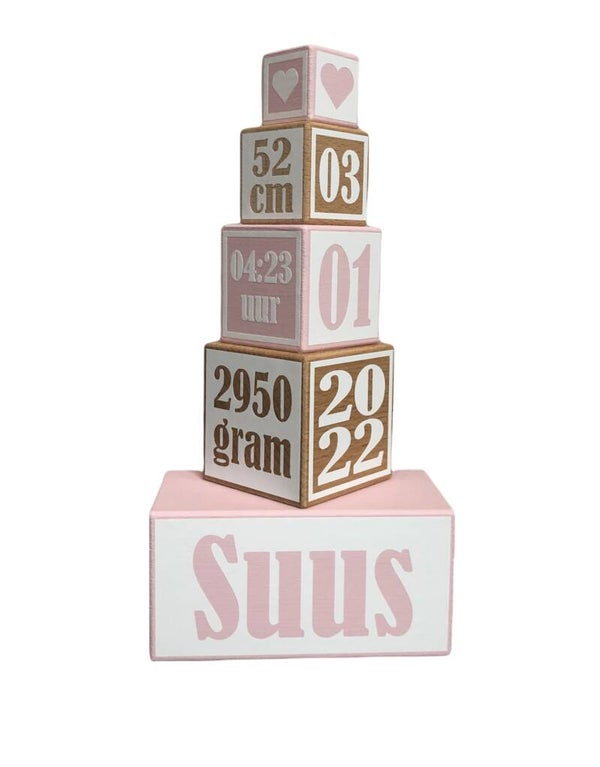 Houten geboortetoren Suus roze