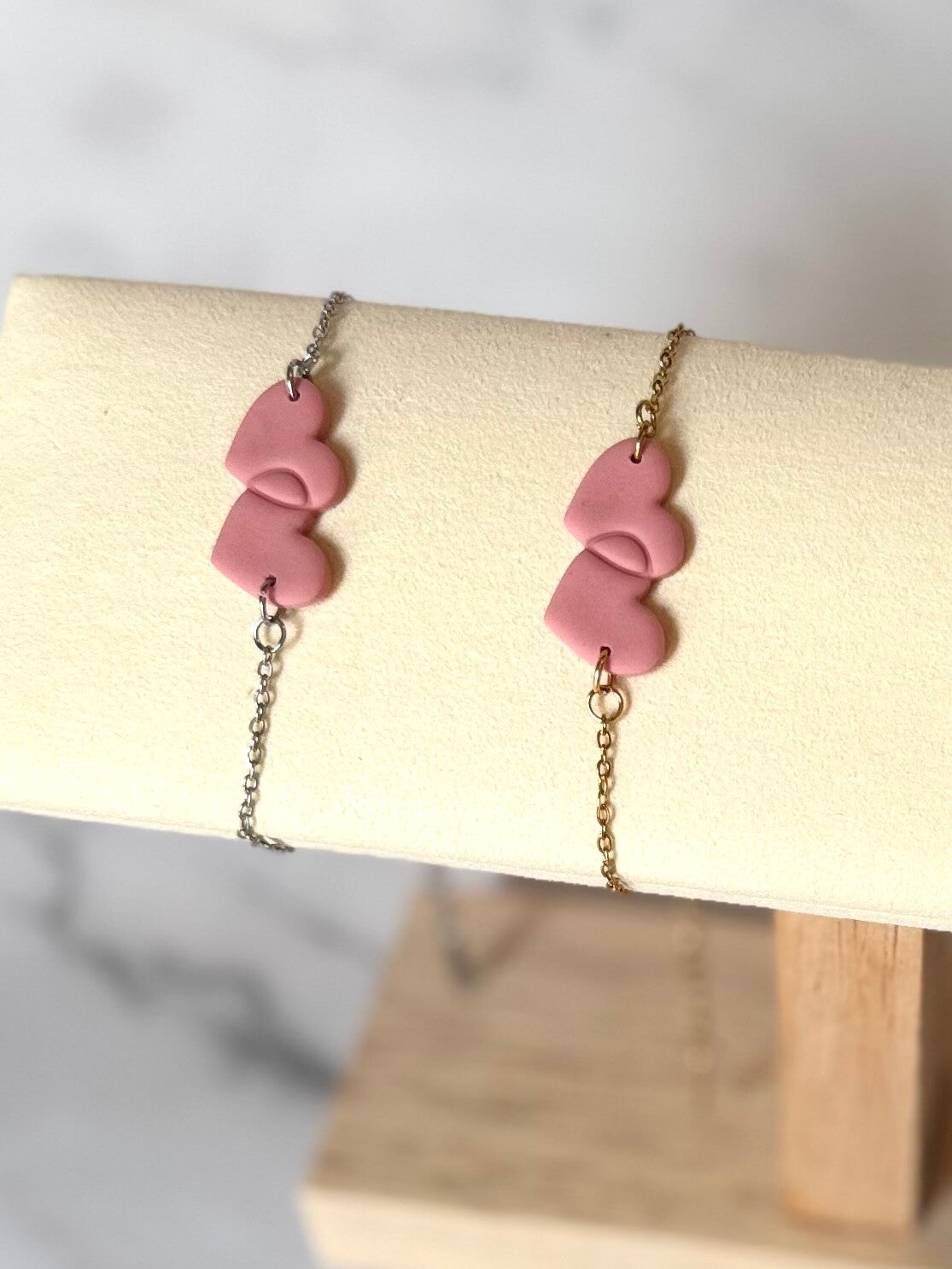 Armbandje hartjes roze