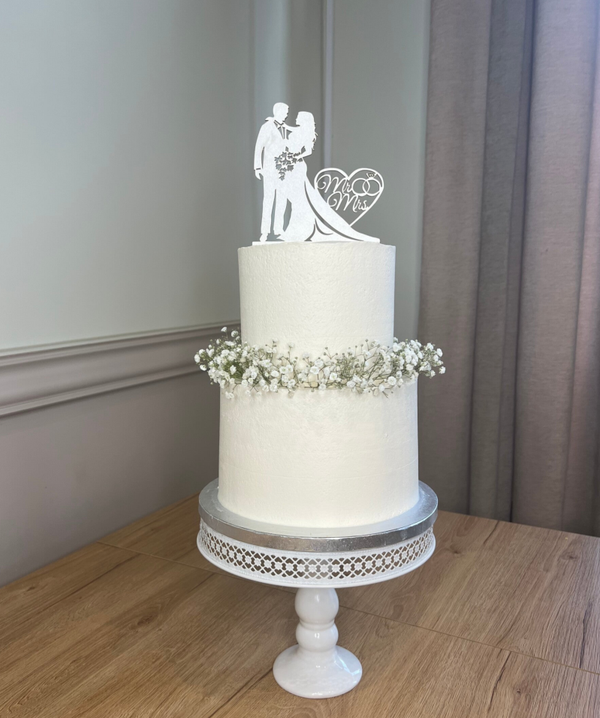 Tort weselny z topperem