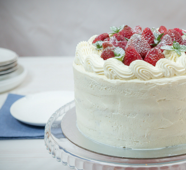 Tort z bitą śmietaną i mascarpone