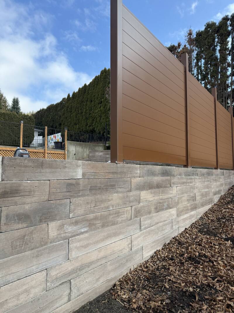 Architectural wall and privacy screen