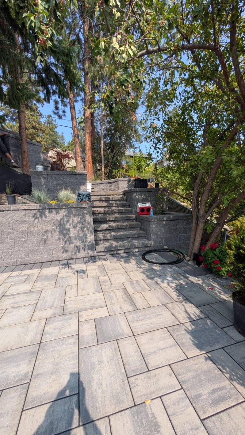 Paver pattern and integrated garden steps