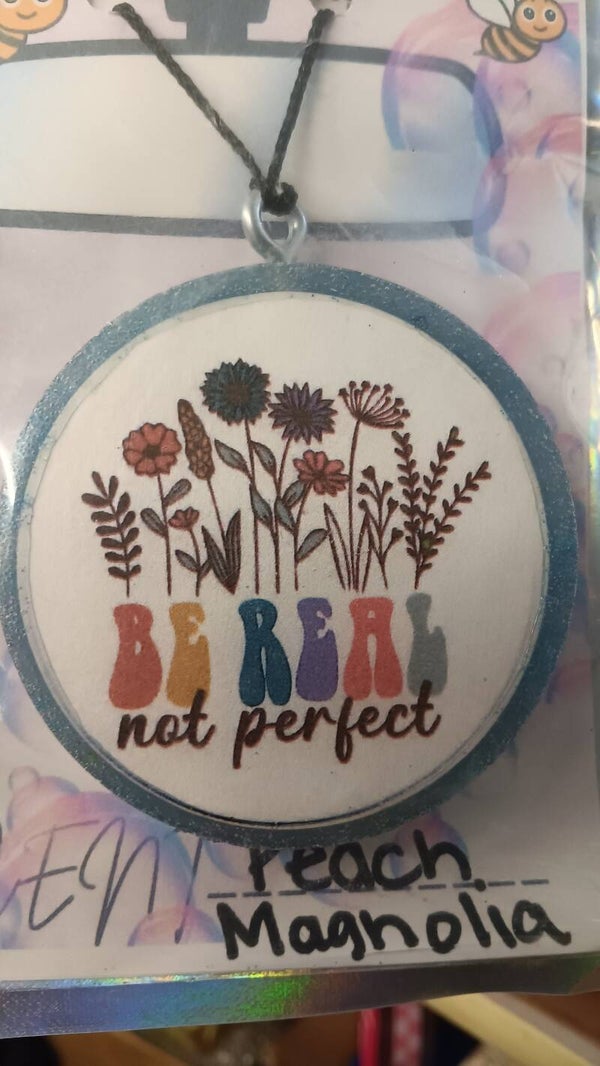 BE REAL ROUND CAR FRESHIE