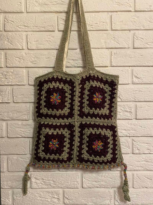 Patchwork No. 24 — Drawstring Granny Tote