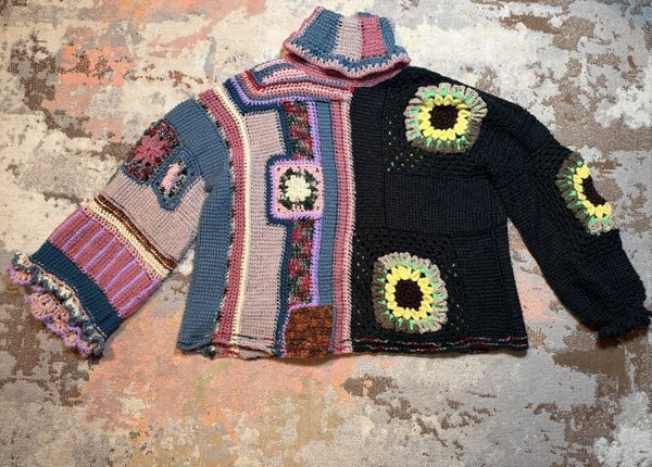 Knitwear No. 11 – Sunflowers After Dark
