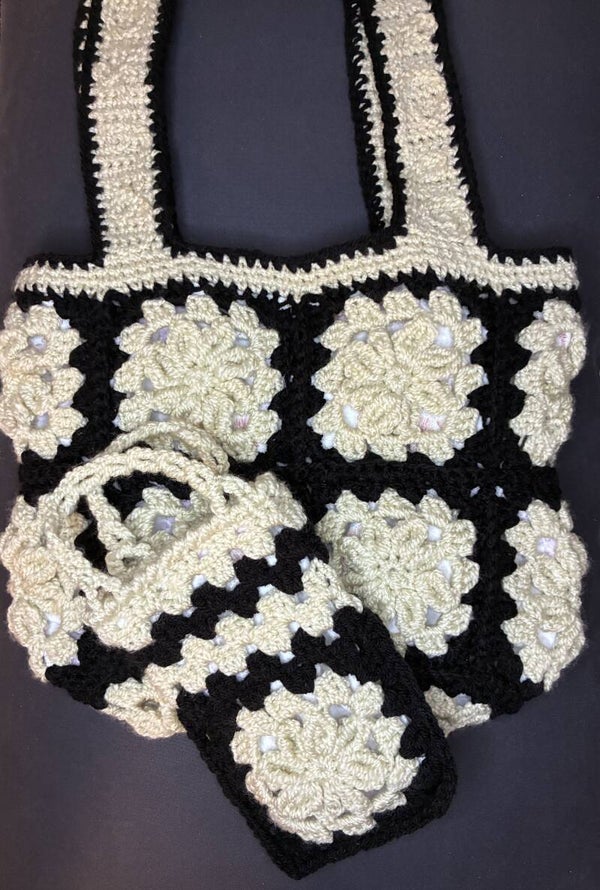 Patchwork No. 27 — Granny Bloom Tote & Mini Pouch Set