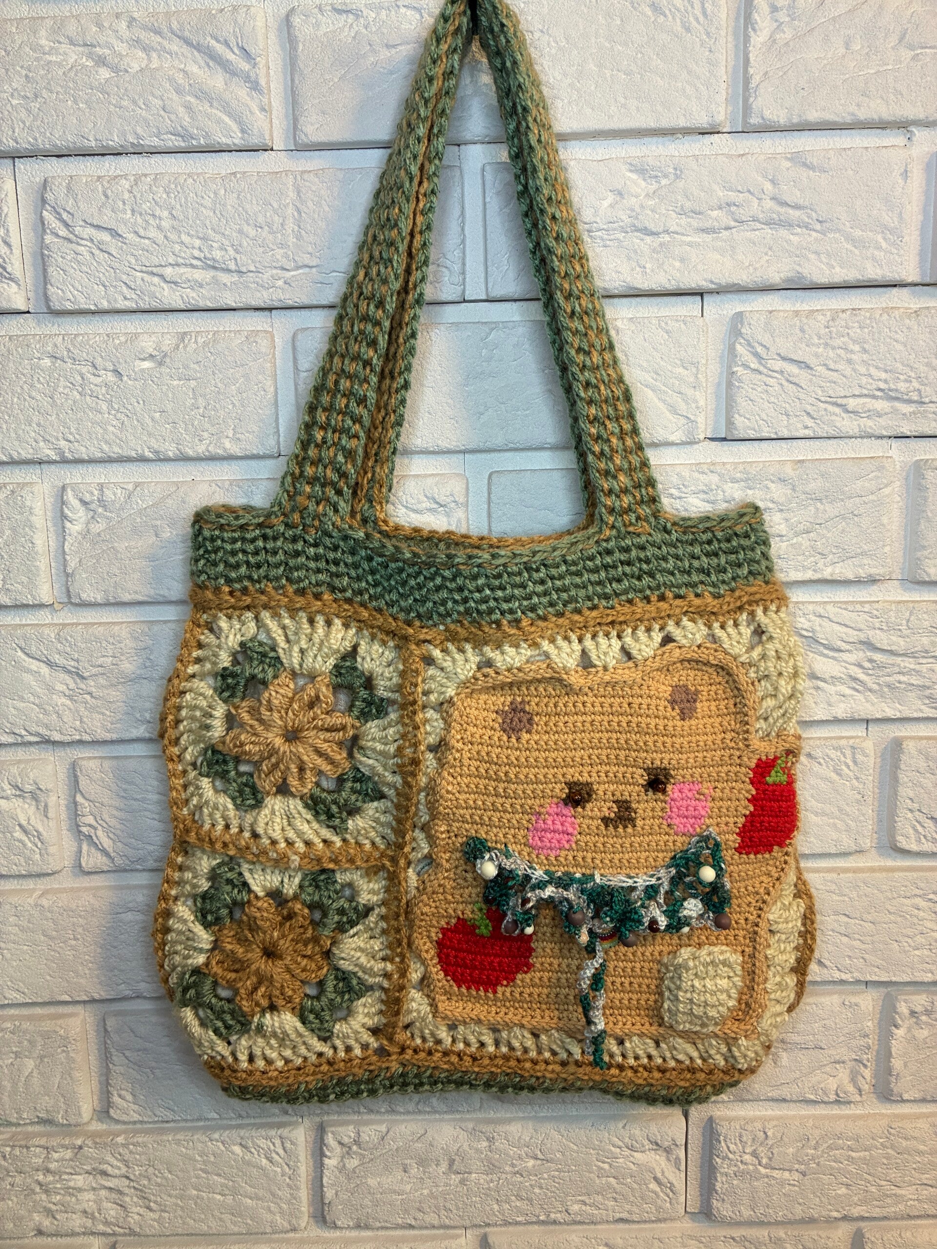 Keepsakes No. 01 — Apple Bear