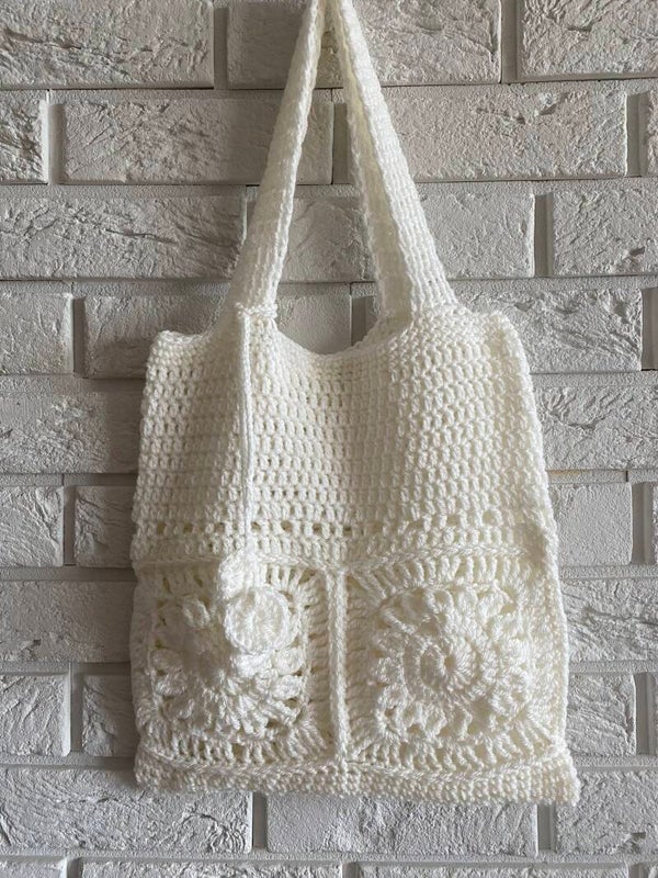 Everyday No. 13 – Handmade Crochet Tote Bag with Floral Motifs