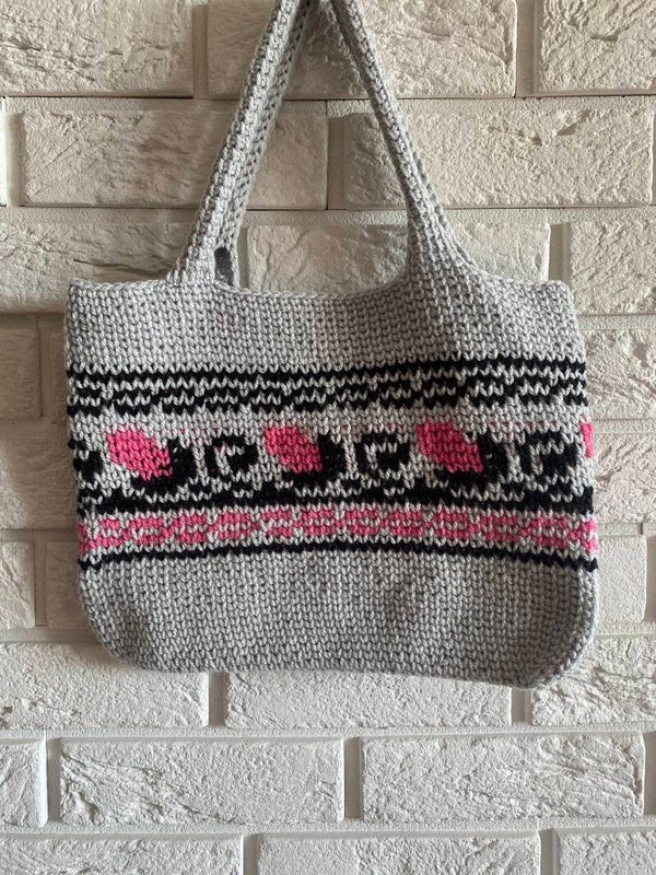 One-Off No. 15 – Crochet Nordic Hearts Tote
