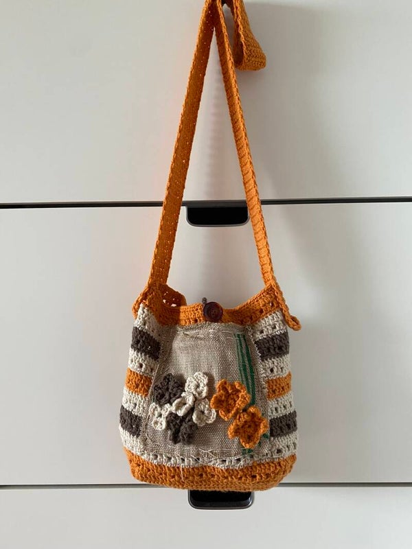 One-Off No. 17 – Crochet Rustic Bloom Tote