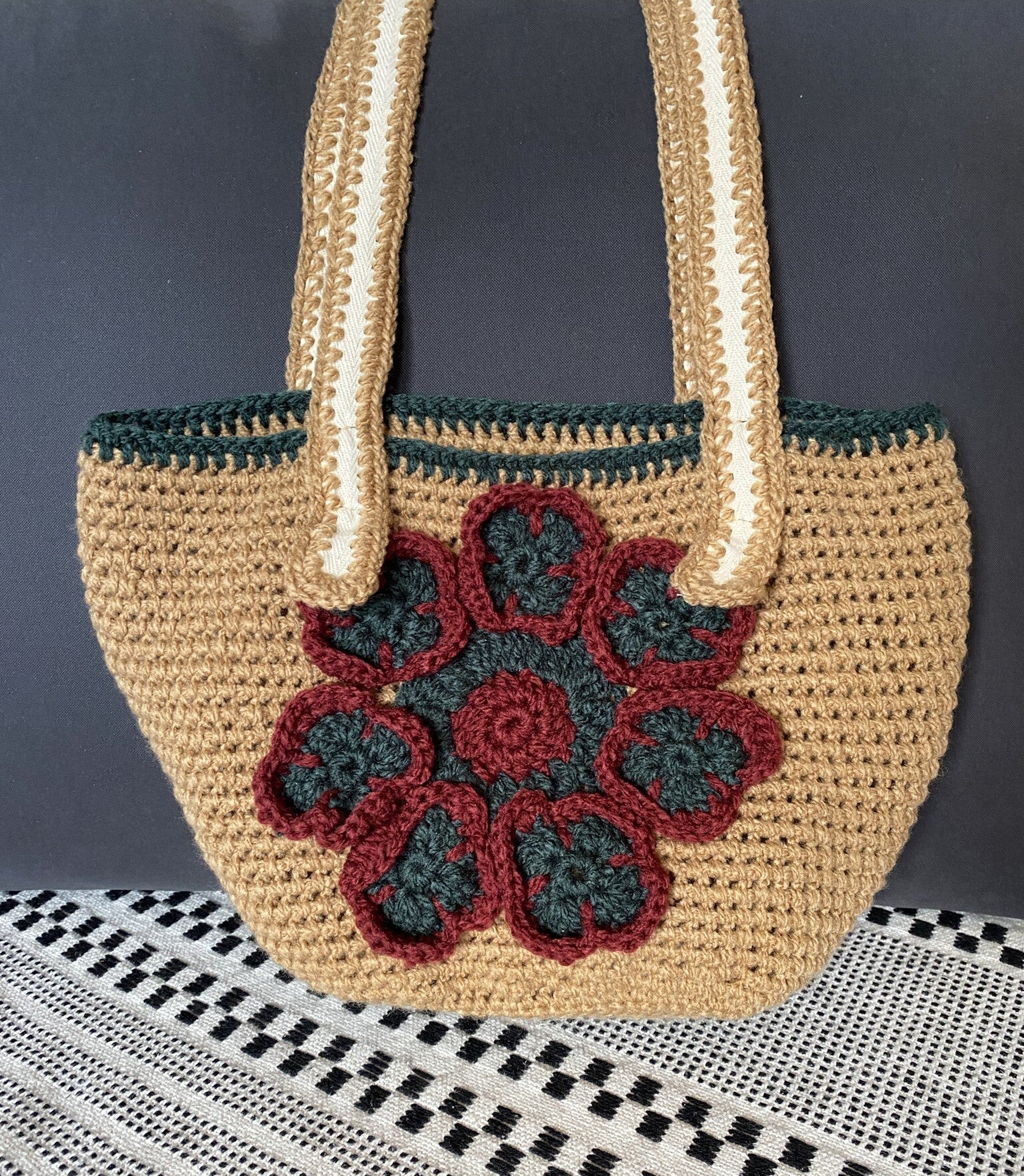 One-Off No. 20 – Crochet Floral Shoulder Bag