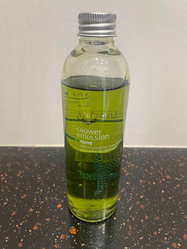 Shower emulsion oil with olive