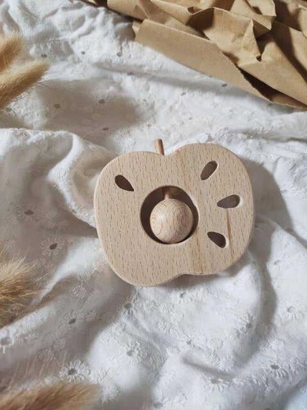 Hochet en Bois - POMME