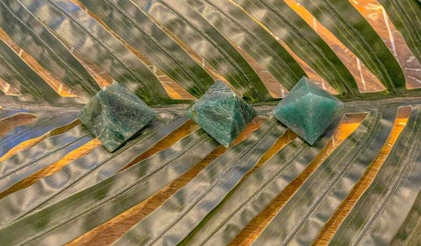 Pyramide Fuschite