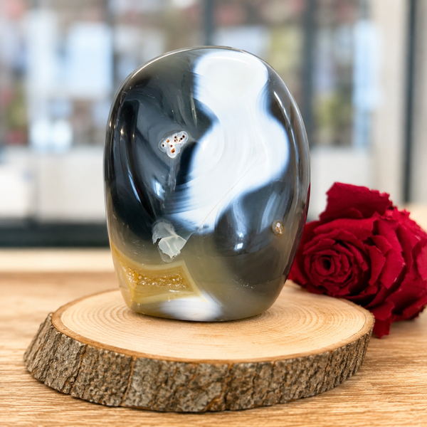 Pierre forme libre en Agate grise