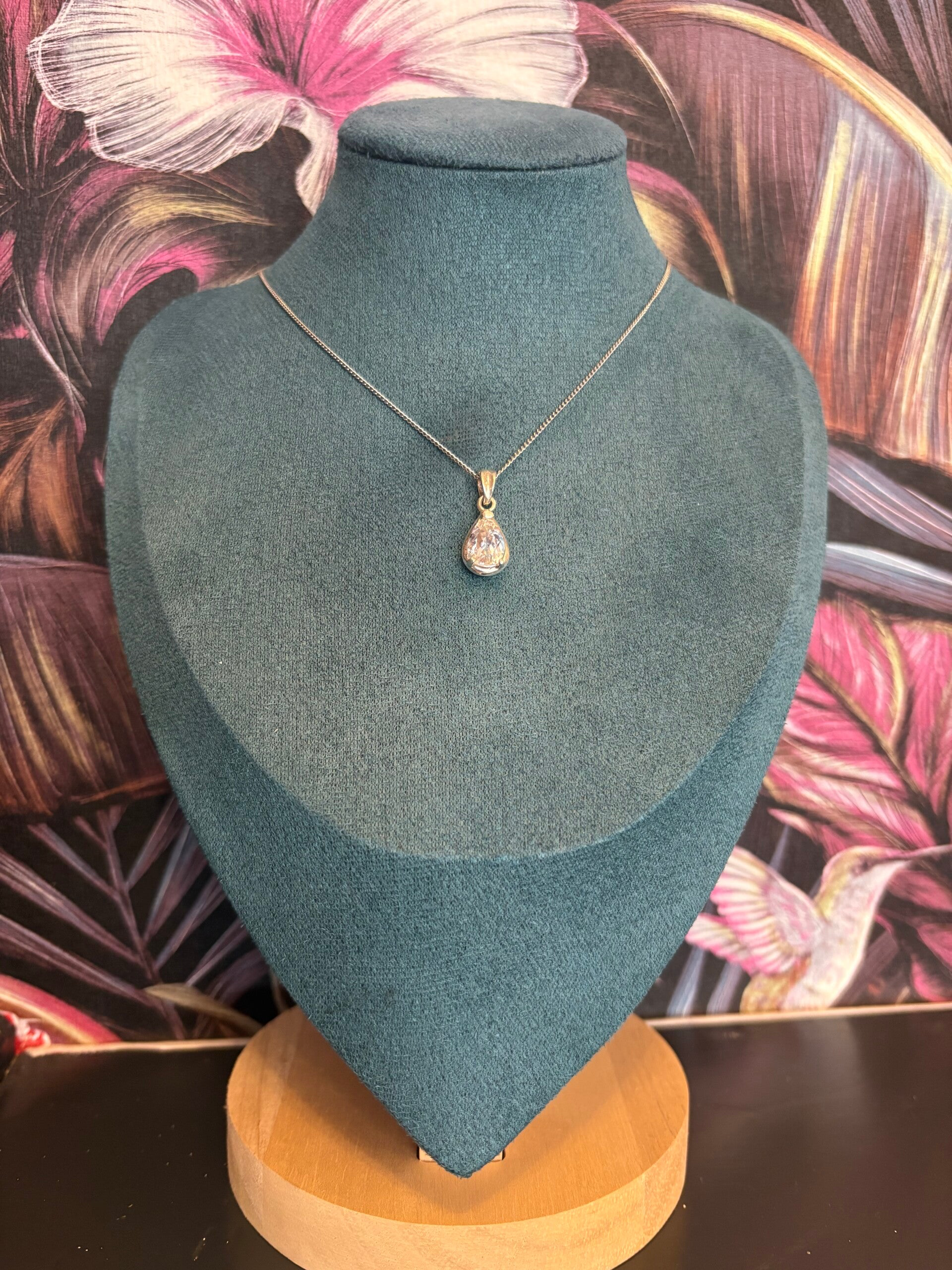 Collier Morganite – Monté à la main en argent