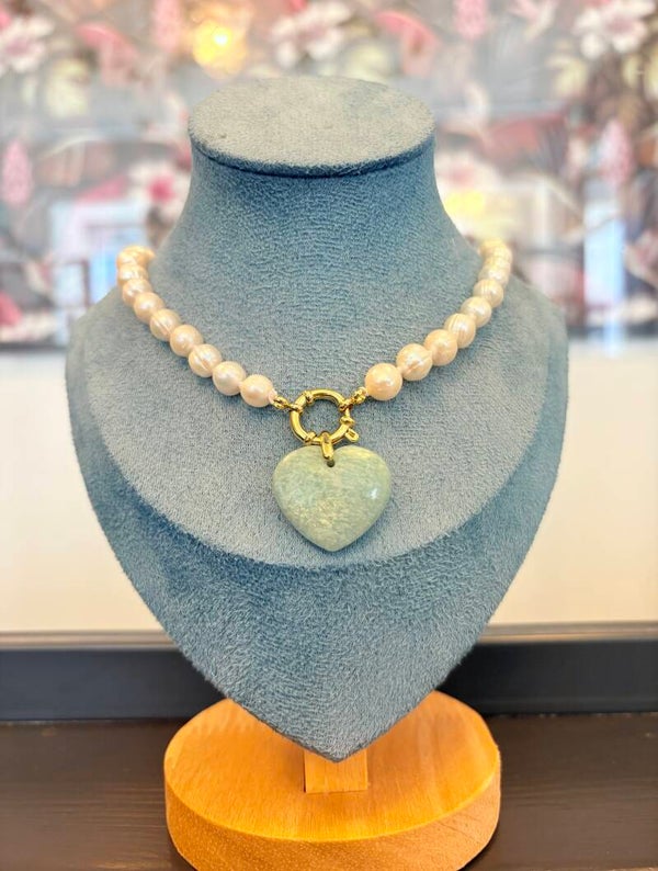 Collier Élégance et Douceur En Amazonite & Nacre