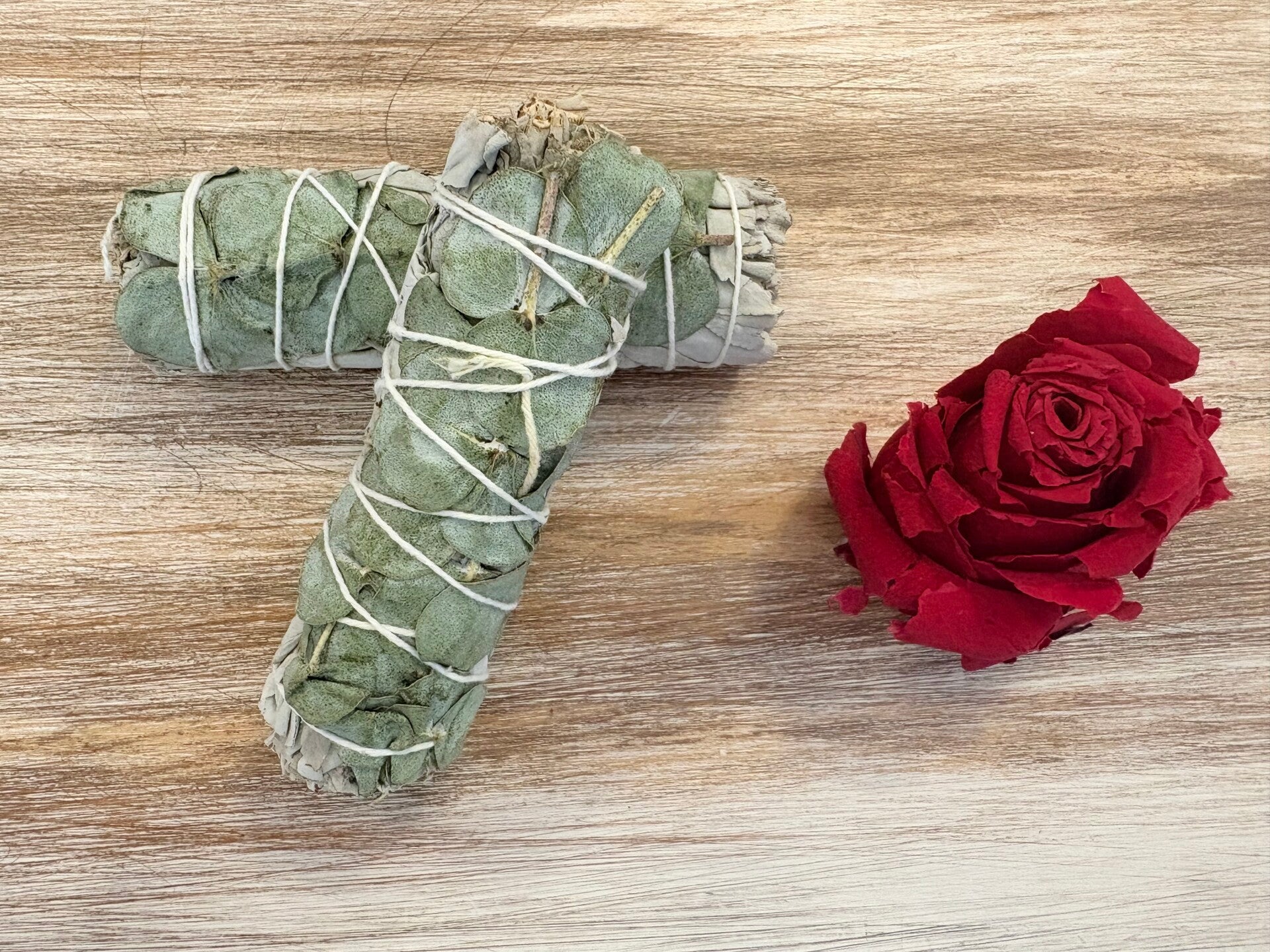 Sauge Blanche & Eucalyptus – Bâton de fumigation