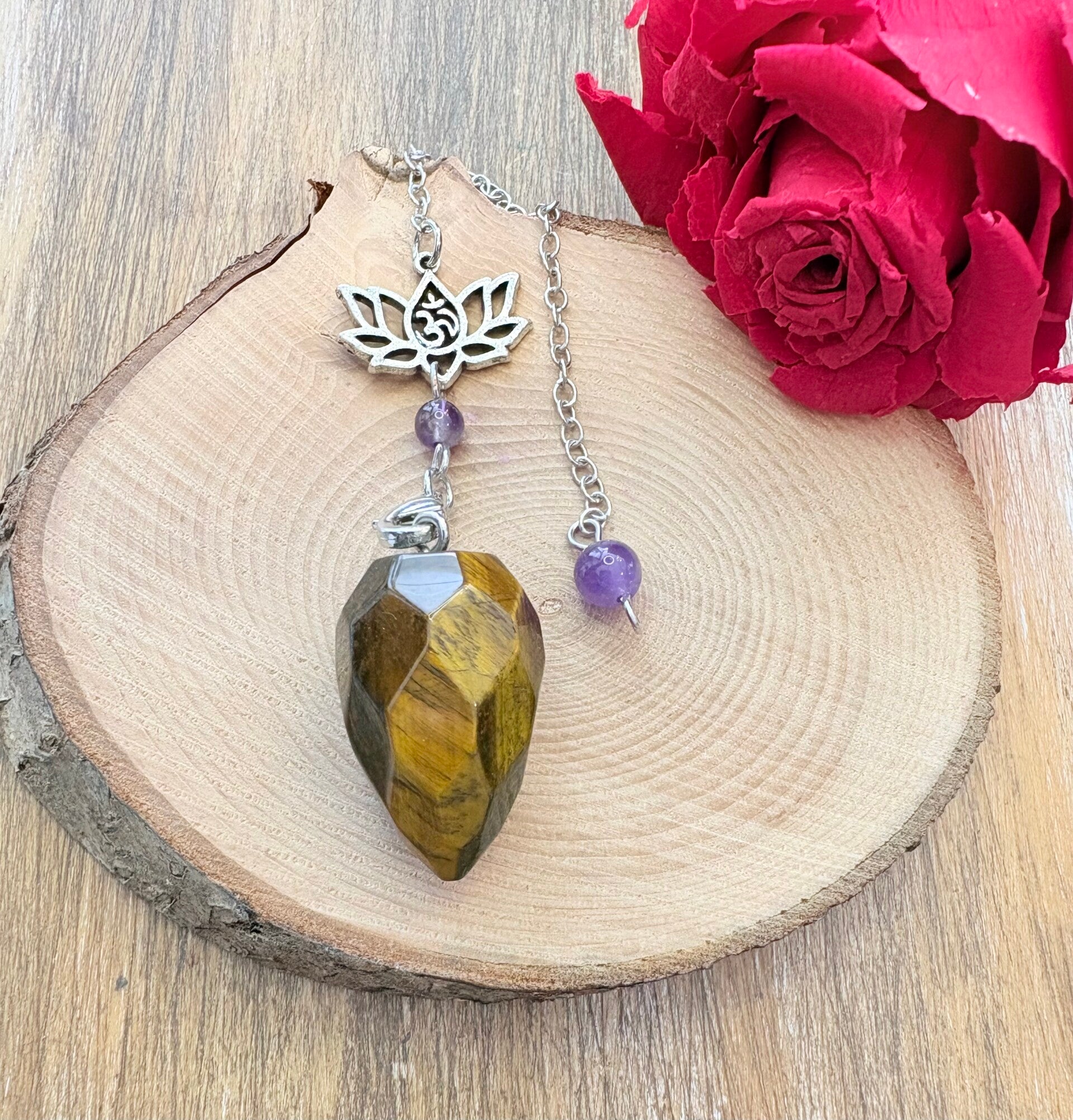 Pendule Fleur de Lotus – Œil du Tigre & Améthyste