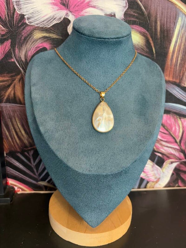 Collier en nacre – Douceur & élégance