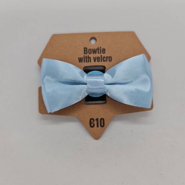 Strikje met velcro baby blauw