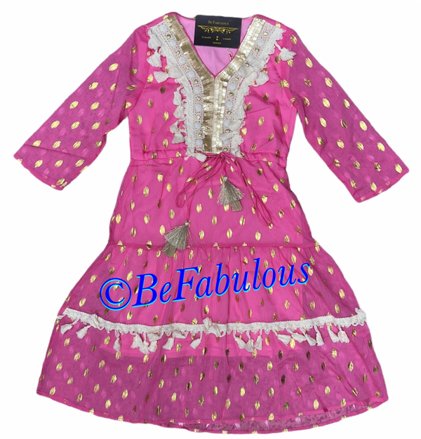 Shiffon jurk met gouden stippen Roze