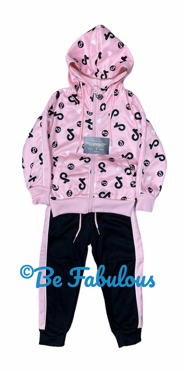 Trainingspak model Tik Tok roze