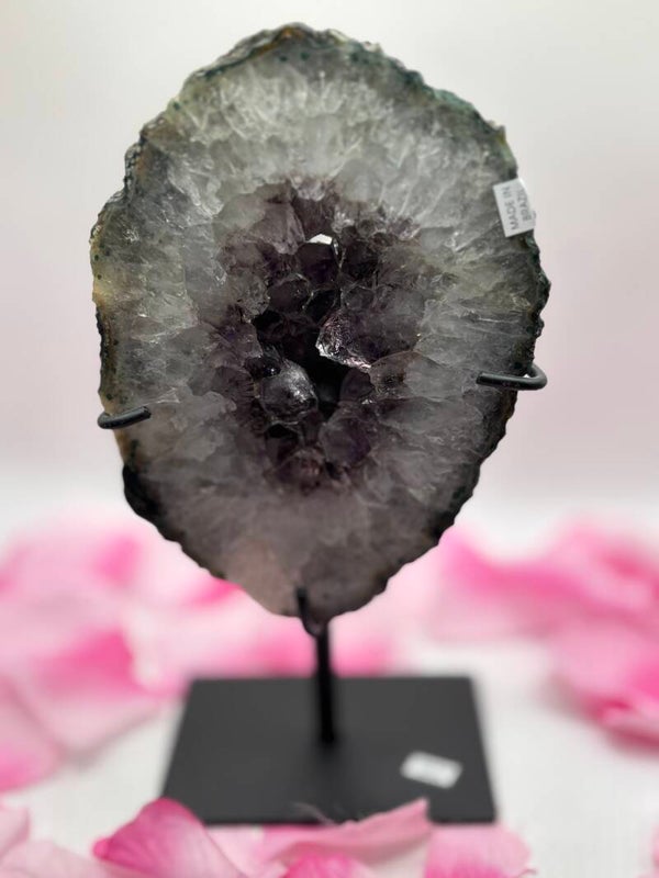 Amethist geode op standaard