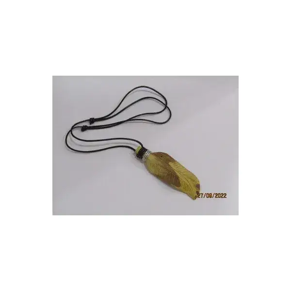 COLLAR PLUNA PALO SANTO