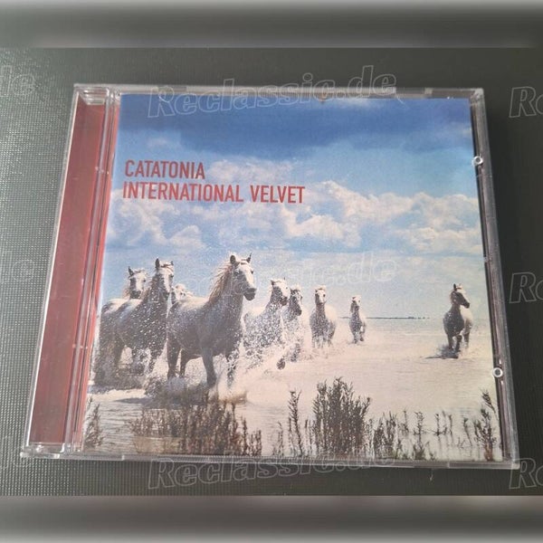 Catatonia International Velvet