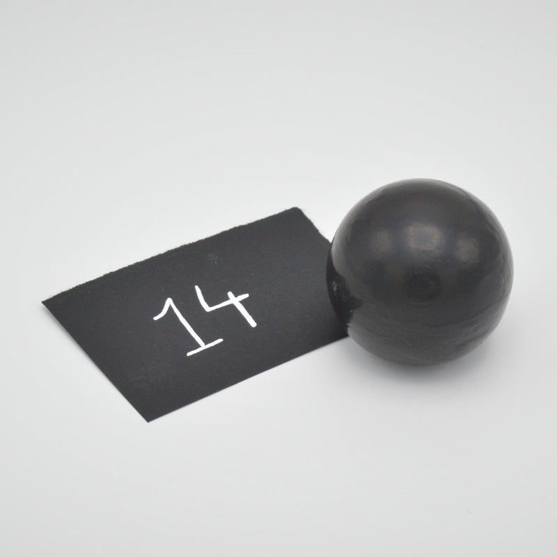 14. Sphere/small €40 + processing costs. Diameter: 4,5 cm