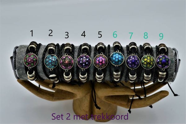 Armbanden met trekkoord / Bracelets with drawstring
