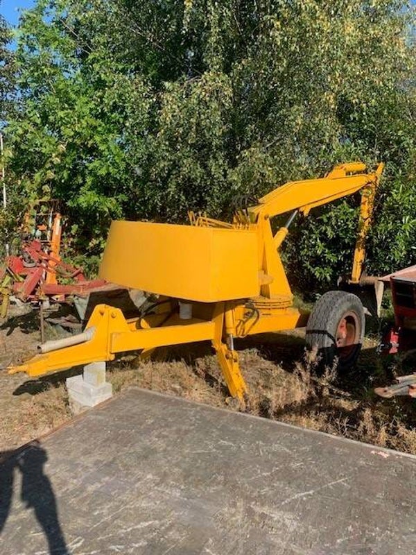 Te koop, hydraulische graafmachine.