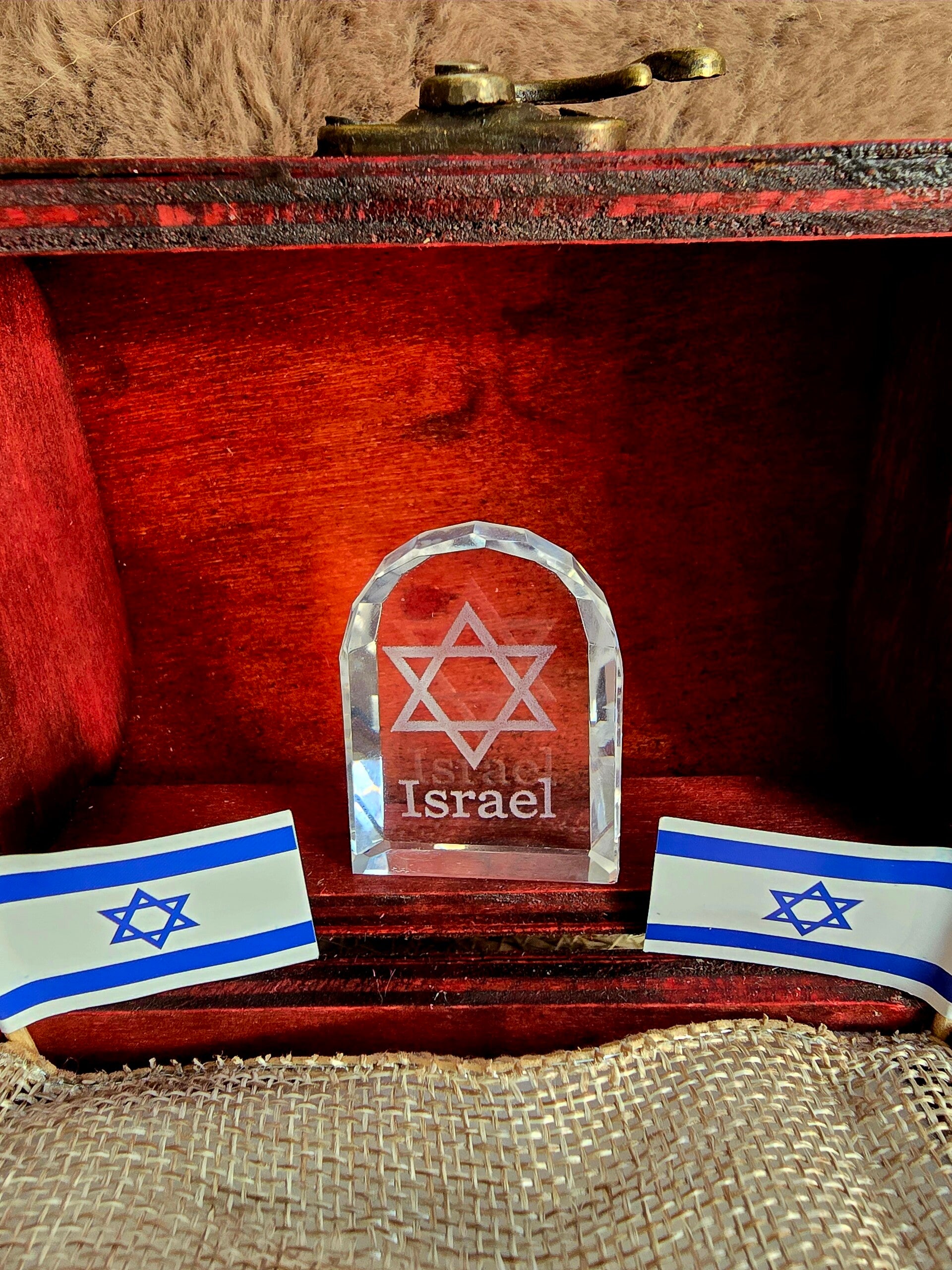 Glazen Kristal met Davidsster en 'Israel' Gravure