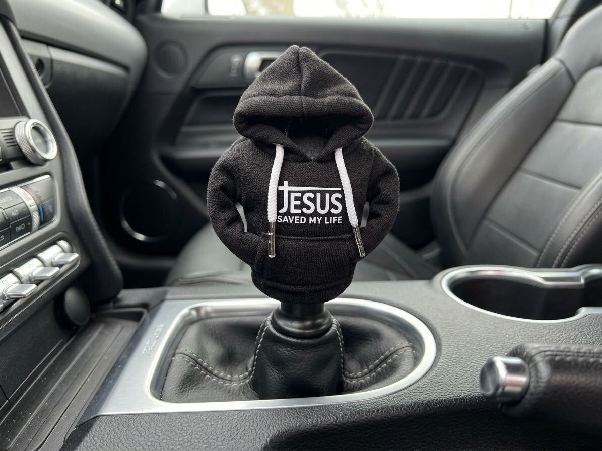 Mini Hoodie voor Versnellingspook – Jesus Saved My Life – Christelijke Auto Accessoire